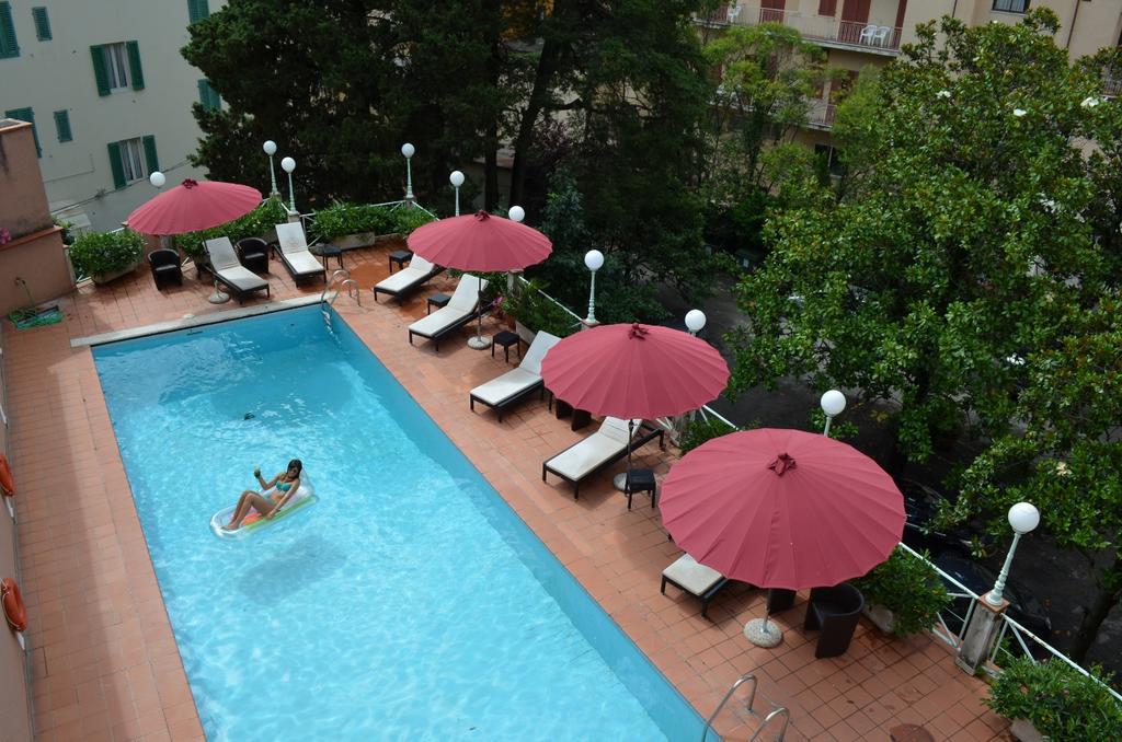 Grand Hotel Nizza Et Suisse มอนเตกาตินี แตร์เม ภายนอก รูปภาพ