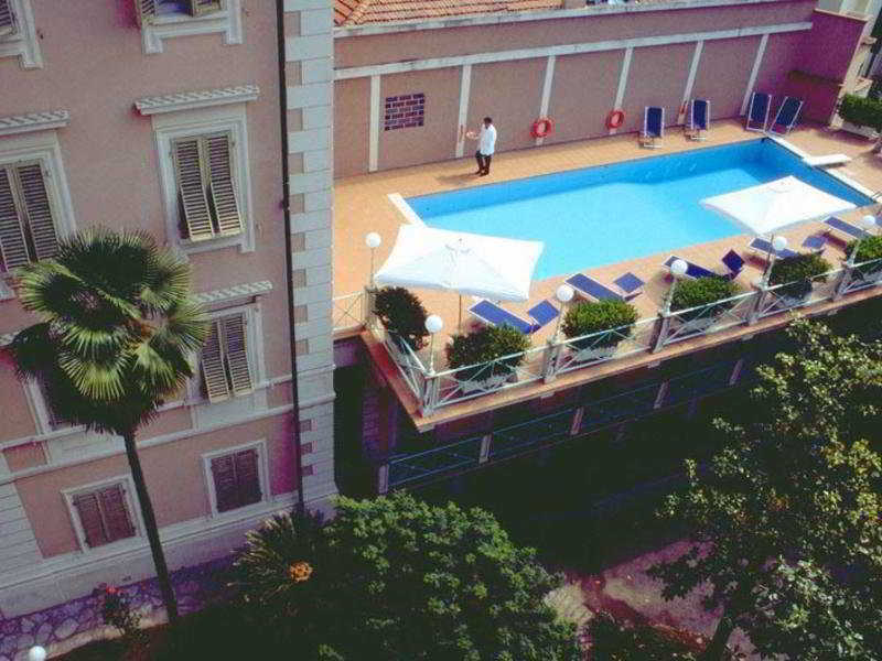 Grand Hotel Nizza Et Suisse มอนเตกาตินี แตร์เม ภายนอก รูปภาพ