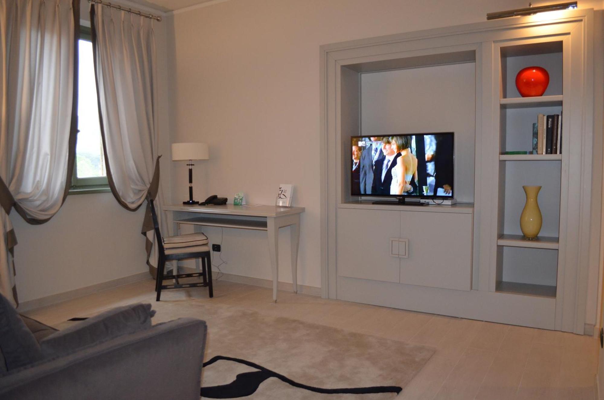 Grand Hotel Nizza Et Suisse มอนเตกาตินี แตร์เม ภายนอก รูปภาพ