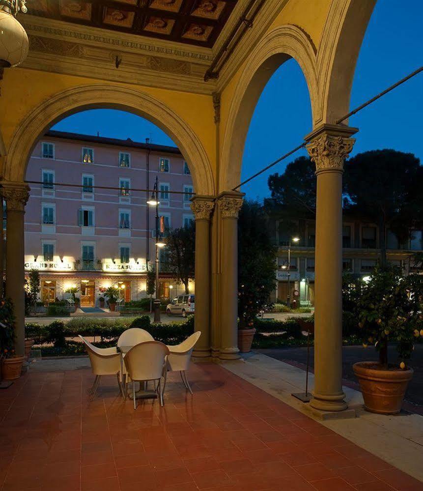 Grand Hotel Nizza Et Suisse มอนเตกาตินี แตร์เม ภายนอก รูปภาพ